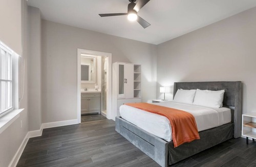 New Orleans Hotel | Gorgeous 2BR Suite in the Heart of New Orleans