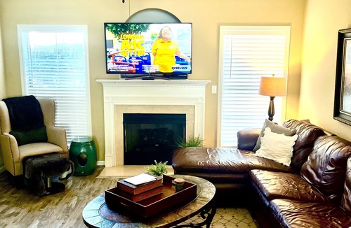 Hoover House | Gorgeous 3 Bedroom - 4 Bed for Short and Long Term Rental Hoover - Vestavia