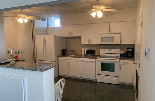 Ortona Park Condo | Gorgeous and Comfortable Ocean Front Condo
