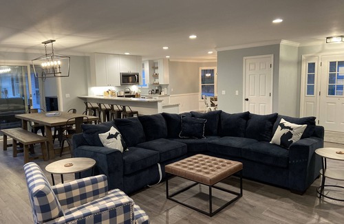 Harbor Springs House | Gorgeous home in Harbor Springs with Hot tub!