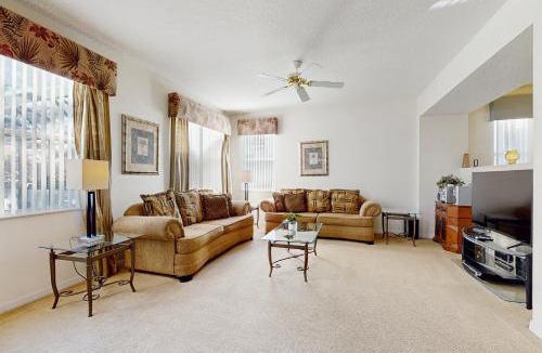 Windwood Bay House | Gorgeous private home, dog-friendly, private pool & close to parks