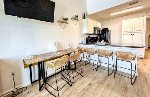 Orange Beach Condo | Gorgeous & sun-kissed retreat with pool, gym, W/D, & incredible balcony views