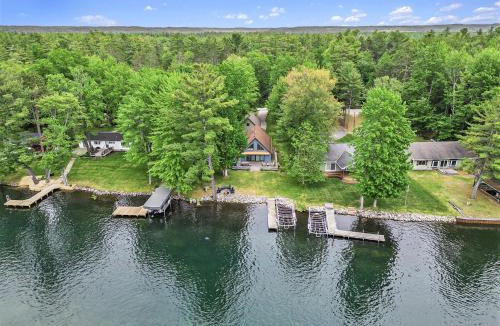 Rapid City House | Gorgeous Torch River 3BDR Home Minutes to the Sandbar 8015