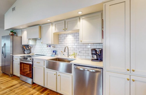 Ocean City House | Gorgeous waterfront coastal cottage with dock, Wifi, & private washer&dryer