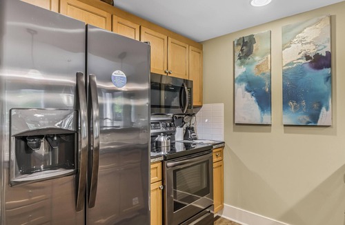 Baytowne Wharf Condo | Grand Comfort: 2 BR w/Golf Cart & Bay Views at Sandestin Golf and Beach Resort!