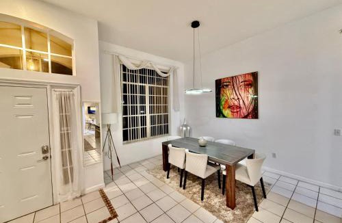 Sandy Ridge House | Grand Luxury 4BR Pool Home Near Disney Parks