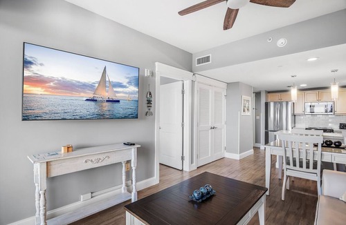 Baytowne Wharf Condo | Grand Sandestin 4th floor 1 bedroom-Baytowne Wharf