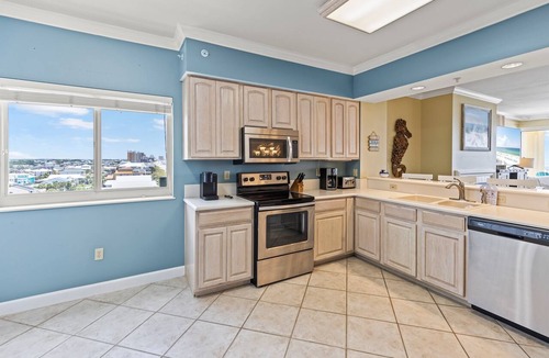 Bel Air Condo | Grande Surf Club 7E Private Beachfront Luxury Sleeps 8