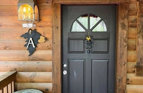 Pine Mountain Cabin | Great cabin with a warm and cozy mountain feel