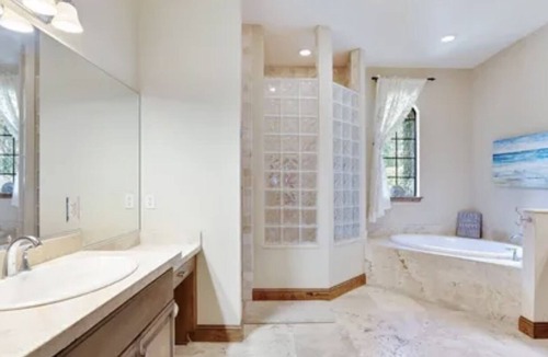 Crescent City House | Great Escape waterfront in Crescent City!