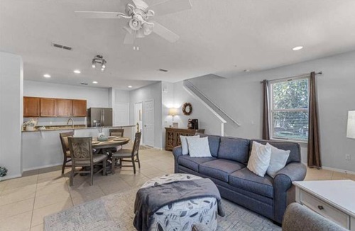 Casselberry House | Great family neighborhood. Close to theme parks! Pet friendly, sleeps 6.