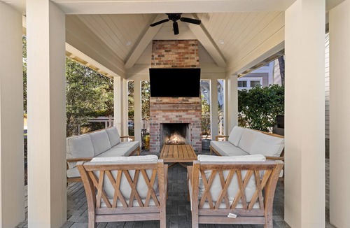 Wiregrass Meadows House | Great for Large Groups, Near Beach Club