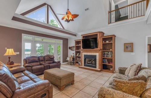 Stoney Point Landing House | Great Views - With Beach Area! Gorgeous Views Of The Lake