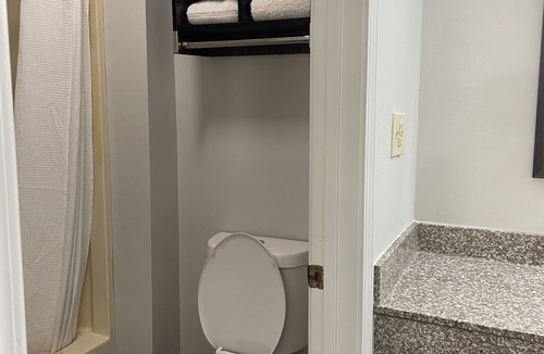 Griffin Hotel | Griffin Inn and Suites