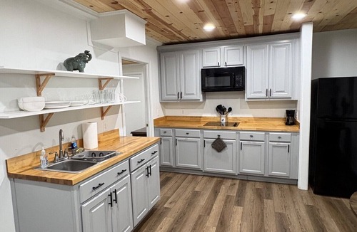 Northport Apartment | Guest Suite in Northport Downtown