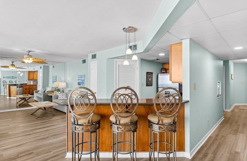El Centro Beach Condo | GULF FRONT 2 Bedroom/2 Bath ~ Completely Updated @ Aqua Vista ~ New Listing