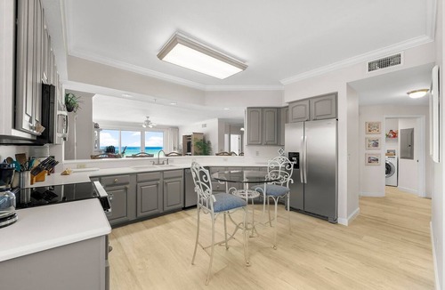 Bel Air Condo | Gulf-front condo w/beach access & daily perks