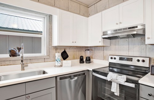 Southpointe House | Gulf Front Duplex | Pet Friendly | Family Retreat