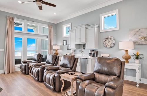 Southpointe House | Gulf Front Luxury | Private Heated Pool | Elevator | Pet-Friendly Beach