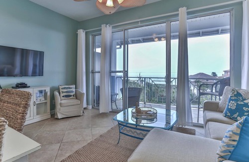 Gulf Place Condo | Gulf Place Top Floor! Ocean View! Heated Pools! 2 Min Walk to Beach! Pickleball!