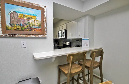 Gulf Shores Condo | Gulf Shores Condo w/Private Balcony, Pool, Lagoon Fishing Pier | Sleeps 6