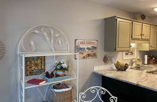 Gulf Shores Condo | Gulf side clean renovated 2 bedroom condo on the beach available summer/fall.