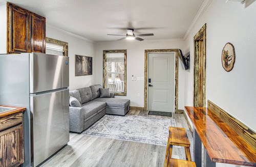 Gulfport Cottage | Gulfport Cottage w/Fire Pit: Relax & Recharge!