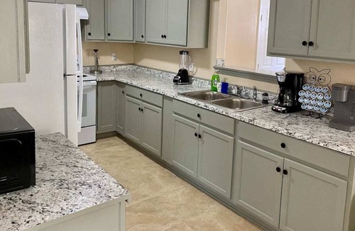 Gulfport House | 🌟Gulfport Getaway - Minutes from Casinos & The Beach