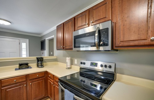 Groveoak House | Guntersville Lake House: Boat Ramp Access!