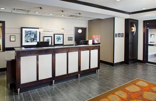 Lansing Hotel | Hampton by Hilton Lansing West