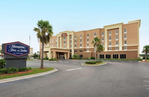 Brunswick Hotel | Hampton Inn & Suites Brunswick