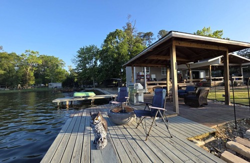 Ashville Cabin | Happy Dock Hideaway Waterfront Vibes Sunset Views