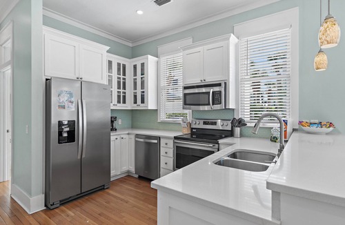 Frangista Beach House | Happy Go Lucky Pool Near Beach Free Beach Chairs Bikes Beach Gear Walkable