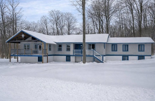 Harbor Springs Apartment | Harbor Springs Near Boyne Highlands Golf & Nubs Nob