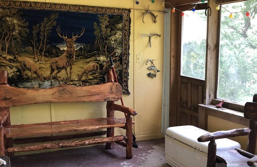 Vian Cabin | Have a Staycation at this cozy cabin near State Park and Blackgum Landing !
