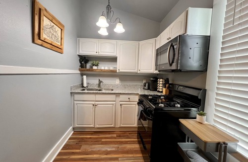 Esplanade Ridge Apartment | Heart of Mid-City, NOLA - 2 Bedroom