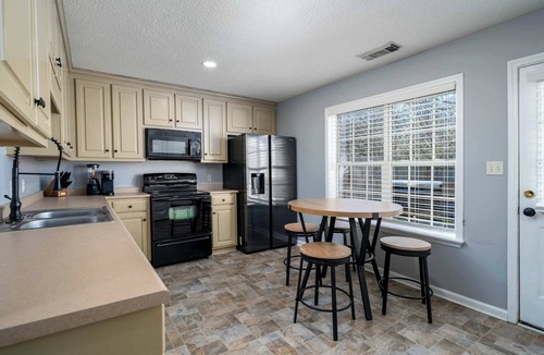 Cottondale Condo | Hearthstone Hideaway- 2BR/1.5BA- Close to UA