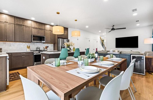 East Pensacola Heights House | Heights House Upscale Retreat Close to Dwntwn & Beach