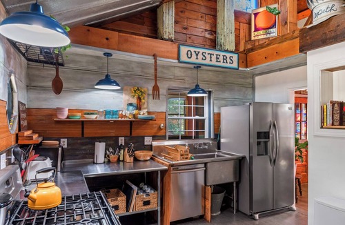 East Side House | Hidden Atlanta Oasis w/Dreamy, Secret Garden