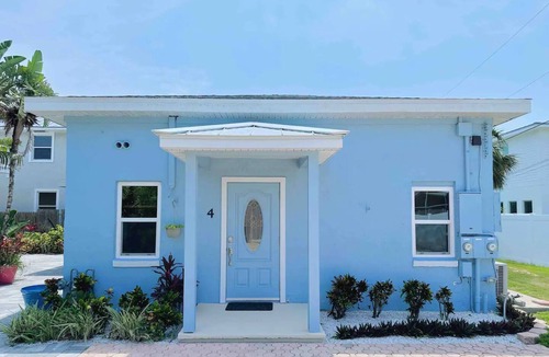 New Smyrna Beach House | Hidden Beach Bungalow - Walking distance to the beach, shops and great food!