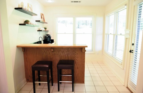 Cecil House | Hidden gem nestled along the Arkansas River, wraparound porch and plenty of room