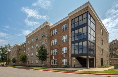 Tuscaloosa House | High Cotton - 3BR 3BA Condo Near UA with Pool & Gym