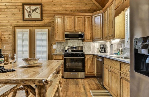 Walnut Mountain Cabin | High Hopes by Mountain Oasis | Mountain View in Walnut Mountain