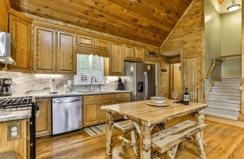 Walnut Mountain Cabin | High Hopes by Mountain Oasis | Mountain View in Walnut Mountain