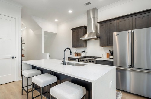 Tuscaloosa House | Highend Stadium View Home, Pool & Game Room Garage