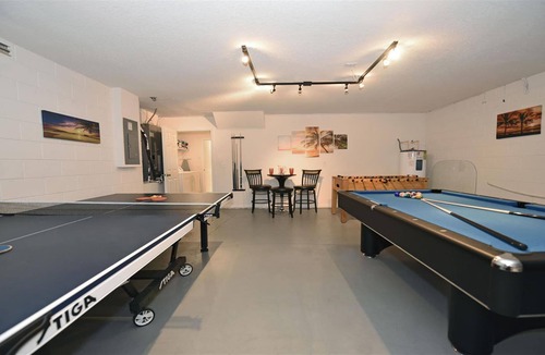 Legacy Park Villa | Highgate at Legacy Park - 5 Bed 3 Baths Villa