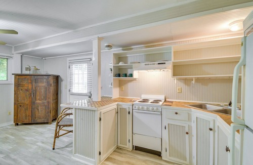Fairhope Cabin | Hike, Fish, Kayak: Fairhope 'River Cottage'