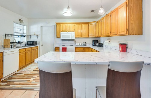 Interlachen House | Hike & Fish! Wooded Family Getaway in Interlachen