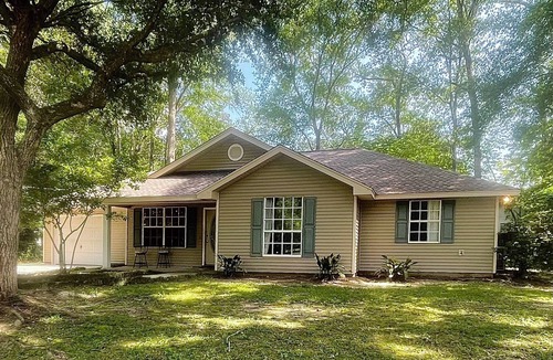 Covington House | Hip Hornsby House-central location, fenced lg. yard, garage, patio