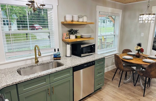 Winchester Cottage | Historic 1940's Cottage Near Tim's Ford Lake & Town Square Fully Remodeled